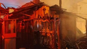 Paper Warehouse In Cempaka Putih Caught Fire Due To An Electric Short Circuit