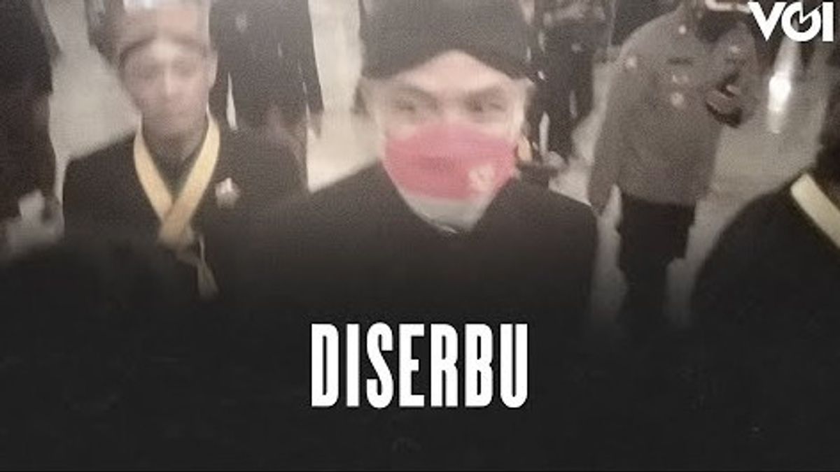 VIDEO: Ganjar Pranowo 'Nyawer', Invaded By People On The 1st Sura