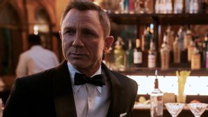 Daniel Craig Ucap Perpisahan Saat <i>Premiere No Time to Die</i>