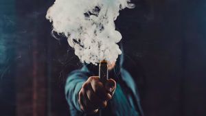 Dokter Peringatkan Vape Lebih Berbahaya dari Rokok Biasa, Bisa Picu Gagal Organ