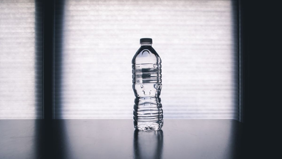 ACT Produksi dan Bagikan Air Minum Kemasan Gratis
