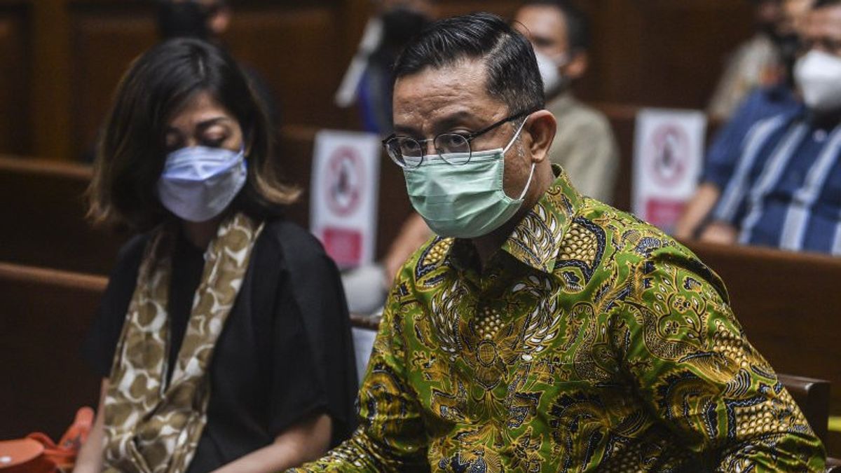 在分期付款3次后，前社会事务部长Juliari Batubara终于还清了145亿印尼盾的替代资金