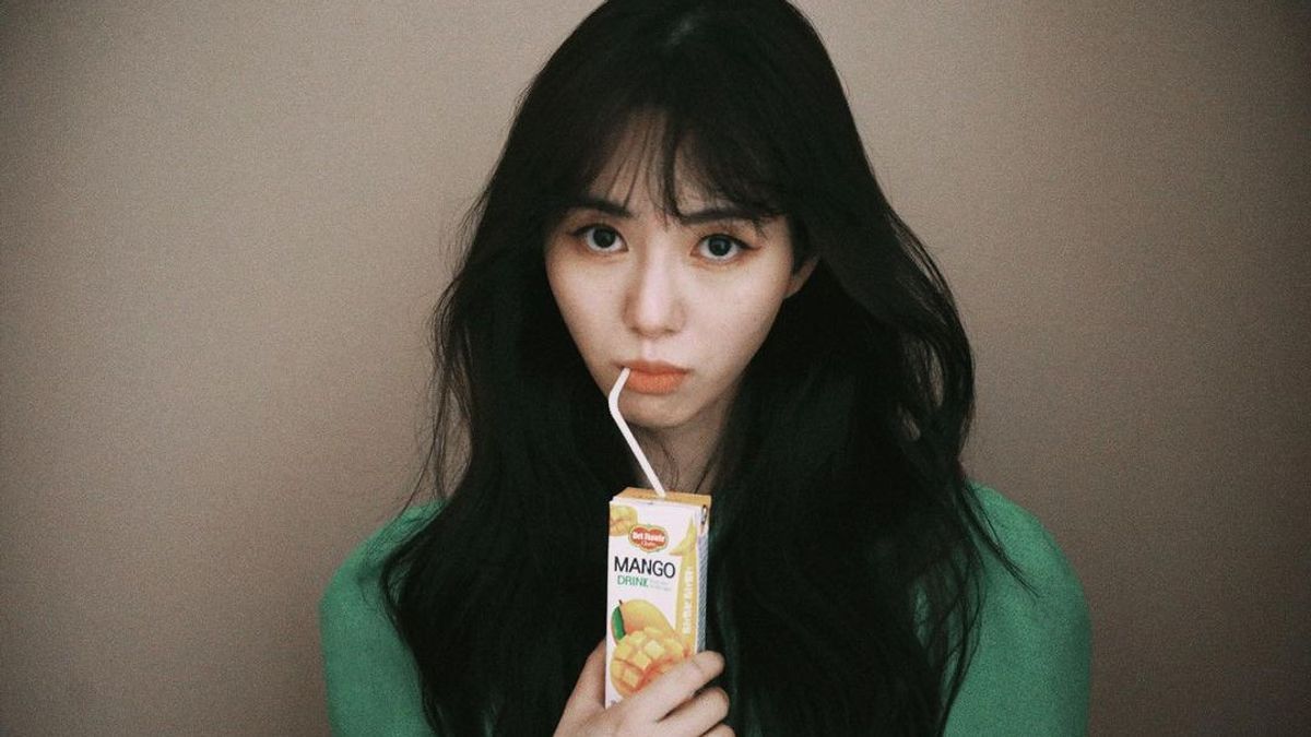 Mina eks AOA Unggah Foto Pacar Baru, Diserbu Komentar Penggemarnya