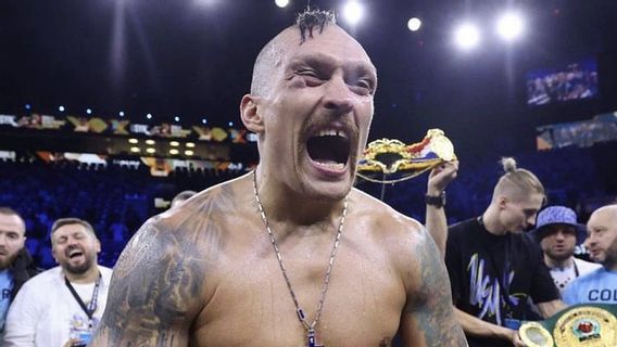 Oleksandr Usyk Petinju Kelas Berat Terbaik Dunia versi Ring Magazine, Tyson Fury Posisi ke Berapa?