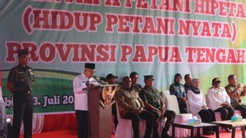 Vice President Ma'ruf Amin Continues His Journey From Nabire To Fakfak West Papua