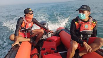 The SAR Team Is Still Searching For The Missing Surabaya Tourist Allegedly Dragged By The Currents Of Batu Bolong Beach, Canggu Bali