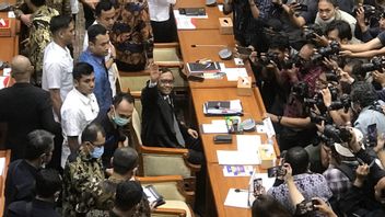 Ribut-ribut Interupsi, Mahfud Md: Kedudukan DPR-Pemerintah Sejajar, Tak Boleh Saling Tuding Seperti Polisi Periksa Copet