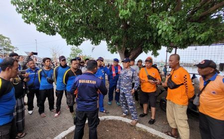 Polres Situbondo Evakuasi 51 Penumpang KM Lorena yang Tenggelam dalam Perjalanan Madura-Situbondo