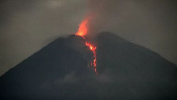 BPBD:Gunung Semeru Erupsi 在过去几天里,居民被要求从Puncak出发13公里