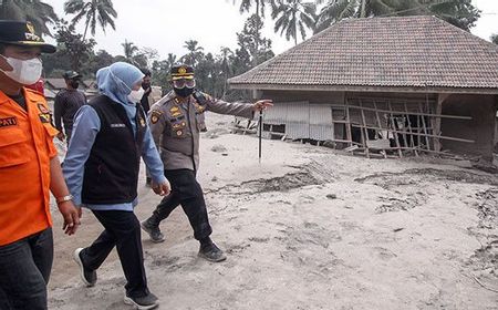 Tak Boleh Santai, Wapres Minta Mensos Risma, Khofifah Sampai BNPB Cepat Atasi Dampak Letusan Semeru