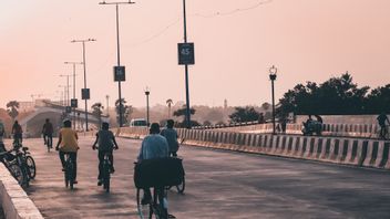 Sanksi Sepeda Masuk Tol: Hati-Hati Bisa Terjerat Pidana dan Kena Denda Jutaan Rupiah!