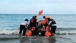 Tim SAR Kerahkan 4 Tim Lakukan Pencarian ABK Hilang Akibat Kecelakaan Kapal di Perairan Sungailiat