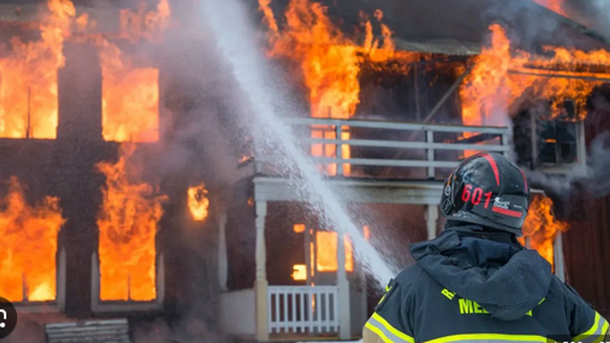 The Gegana SPN Building Of The East Kalimantan Police Is On Fire