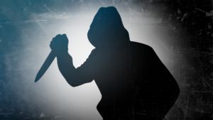 Tepergok Jalan dengan Pria Lain, Istri Siri Ditusuk Suami di Garasi Rumah