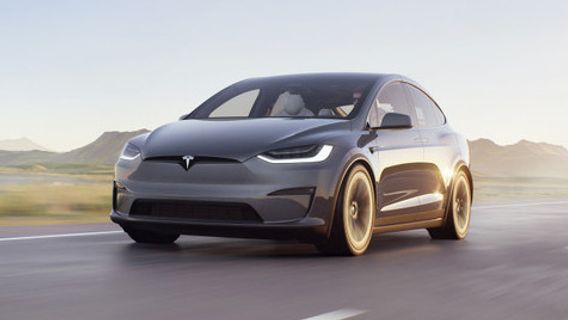 Just Out Of Production, Tesla Model X Wants To Be Backed Again?