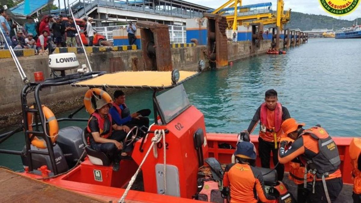 Loncat dari Kapal ke Kapal Jatuh ke Laut Tenggelam, Remaja Ditemukan SAR Tewas di  Pelabuhan Merak