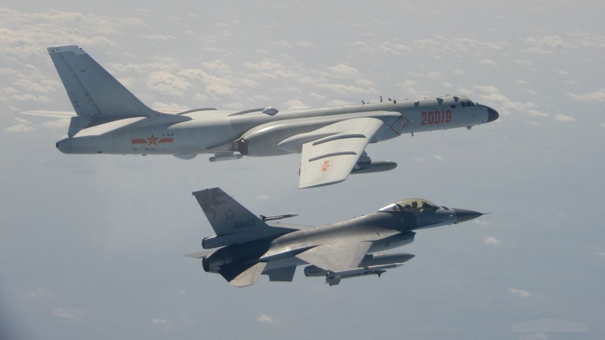 Hari Nasional ke-72, China Kerahkan 25 Pesawat Tempur ke Zona Pertahanan Taiwan: Ada Sukhoi hingga Pembom Nuklir