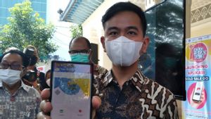 COVID-19 Melandai, Vaksinasi Berjalan Lancar, Mas Gibran Ajak Ibu-ibu di Kota Solo Jangan Takut Belanja