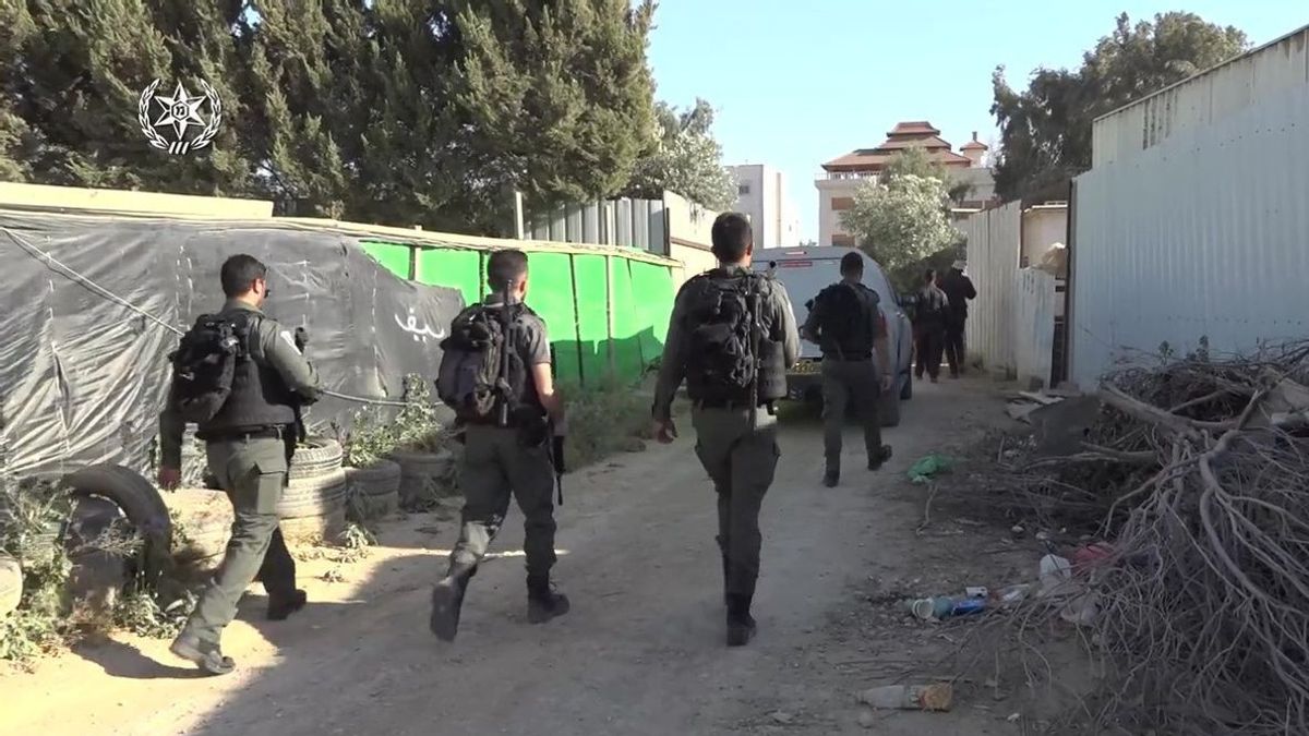 Tentara Israel Tembak Warga Palestina di Pintu Masuk Masjid Al-Aqsa