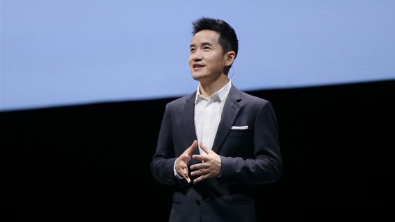 OnePlus Tidak Tertarik Merilis Ponsel dengan Layar Flip