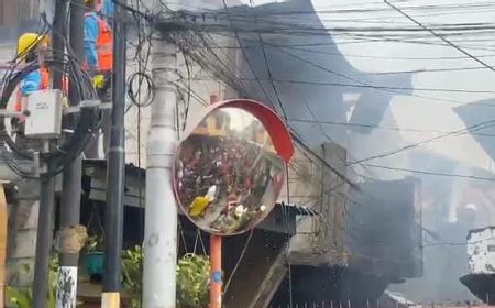 Ratusan Warga Cipinang Pulo Geger Muncul Kobaran Api di Siang Hari dari Dalam Rumah