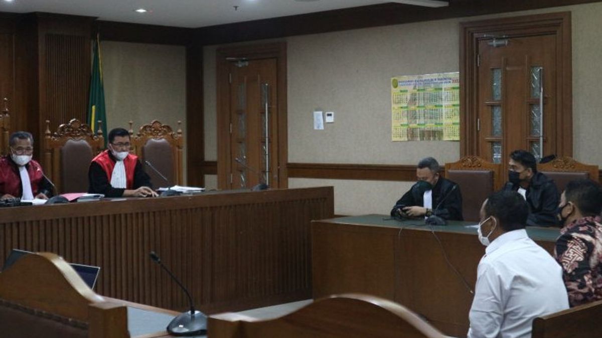 القاضي يحكم على المحقق السابق في KPK ستيبانوس روبن بالسجن لمدة 11 عاما، أخف مما يطالب به المدعون العامون