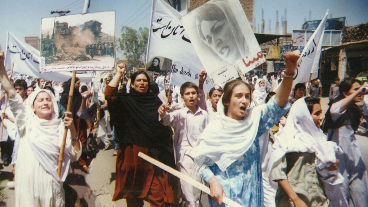 在阿富汗遇害的维权人士，联合国敦促调查针对妇女的罪行
