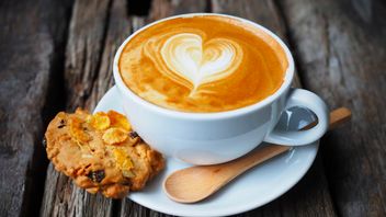 Waktu Terbaik Minum Kopi agar Bisa Tidur Nyenyak saat Malam