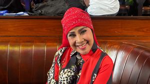 Memasuki Usia 74 Tahun, Elvy Sukaesih Belum Berniat Mundur dari Panggung Musik