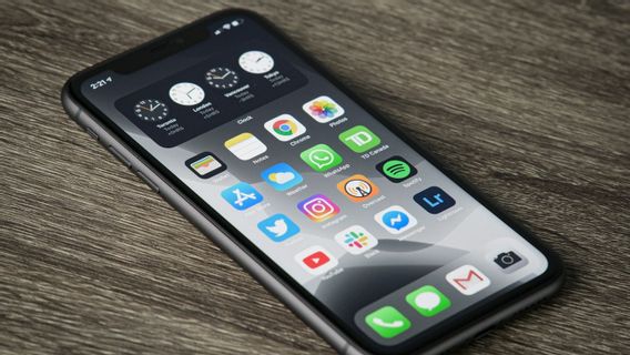 تأثير كبير ، حاول استخدام الوضع المظلم لزيادة طاقة بطارية iPhone
