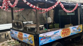 West Java Bapenda Collaborates With Round Tofu Traders To Socialize Tax Payments