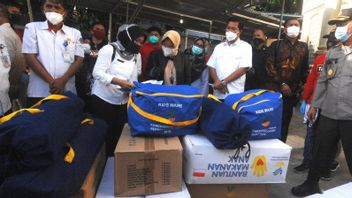 Mensos Risma à Manado, Distribuer Une Aide D’une Valeur Rp1,8 Milliards 