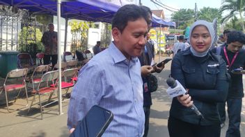 Président de l’OJK, Kenang Faisal Basri, en tant que conférencier assistant à l’UI: Simplicité avec la pensée critique