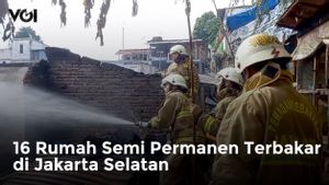 VIDEO: Kebakaran Belasan Rumah Semi Permanen di Pejaten Jaksel