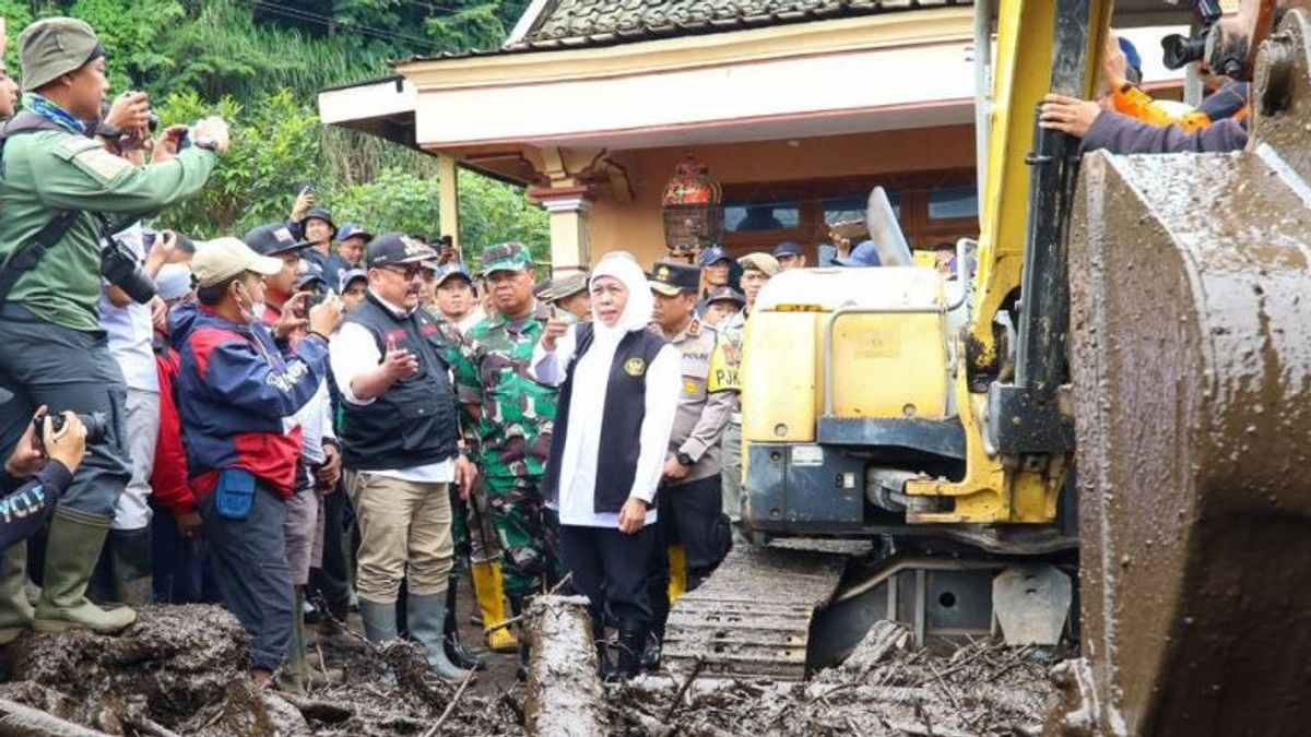 Gubernur Khofifah Cek Langsung Penanganan Banjir Bandang di Bondowoso