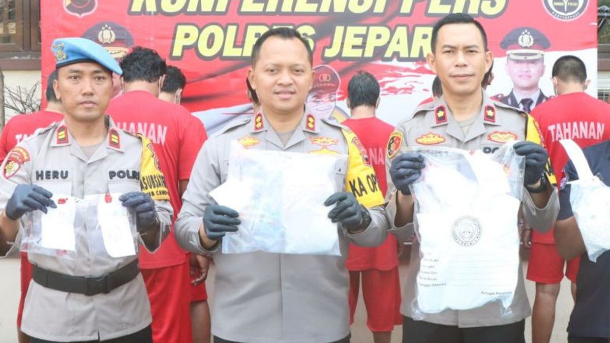 Police Arrest 2 Drug Trafficking Recidivists, Secure 512.88 Grams Of Methamphetamine