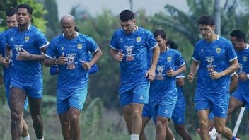 バリ・ユナイテッド戦に先立ち、ボジャンはユングとプトロスがペルシブの防衛に備えていることを確認した。