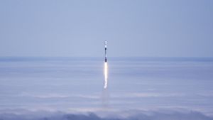 SpaceX Pecahkan Rekor Pengiriman Satelit ke Orbit Bumi, Target 52 Misi Tahun 2022