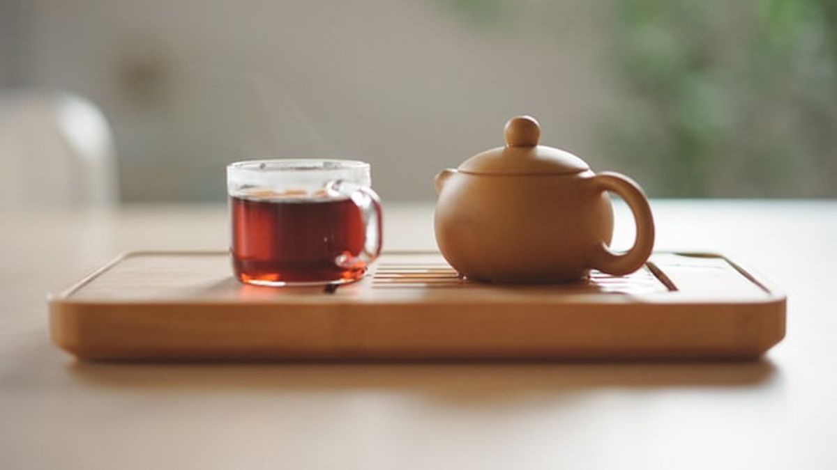 Benefits Of Drinking Tea Before Sleep, Anything?