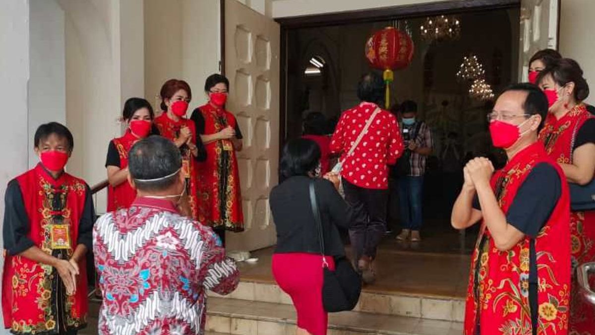 Real Tolerance In Magelang, St. Anthony's Catholic Church Holds Chinese New Year Mass