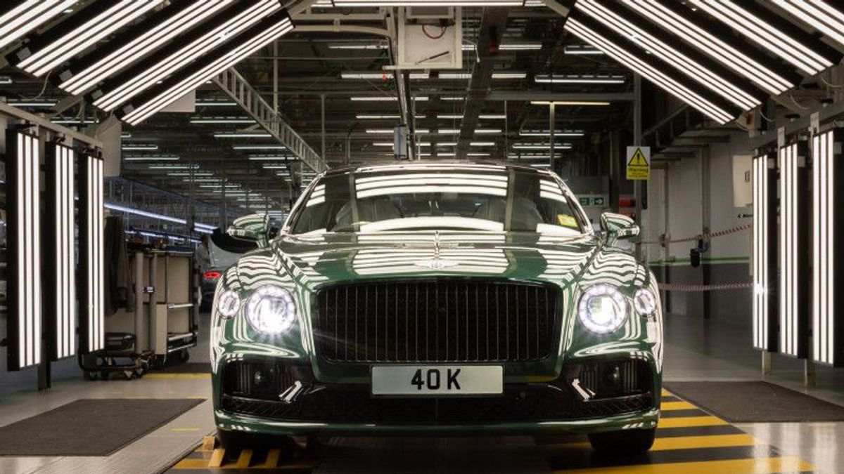 Bentley's Revenue Rises Despite 200 Cars Lost In The Sea Of Azores And Sales To China Struggled By COVID-19