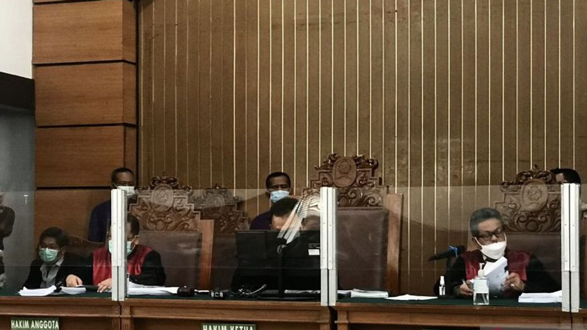 توك! القاضي PN Jaksel حكم على 2 من الشرطة المتورطين في القتل غير القانوني نجا مقاتلو FPI من العقوبات الجنائية