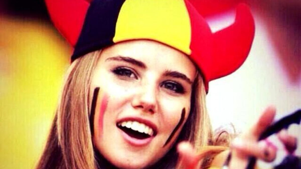When The World Cup 'Fan Sections' Contracted Cosmetics Company After Arrested Camera Due To Her Beauty