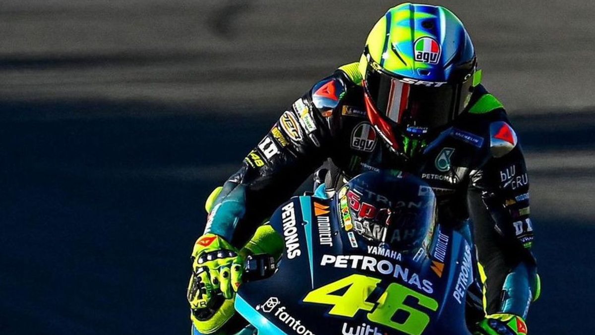 Momentt Mengharukan di Valencia, Valentino Rossi Pensiun dari MotoGP
