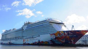 Il Y A Un Passager Qui Est Positif à COVID-19, World Dream Cruise Navires De Retour à Singapour