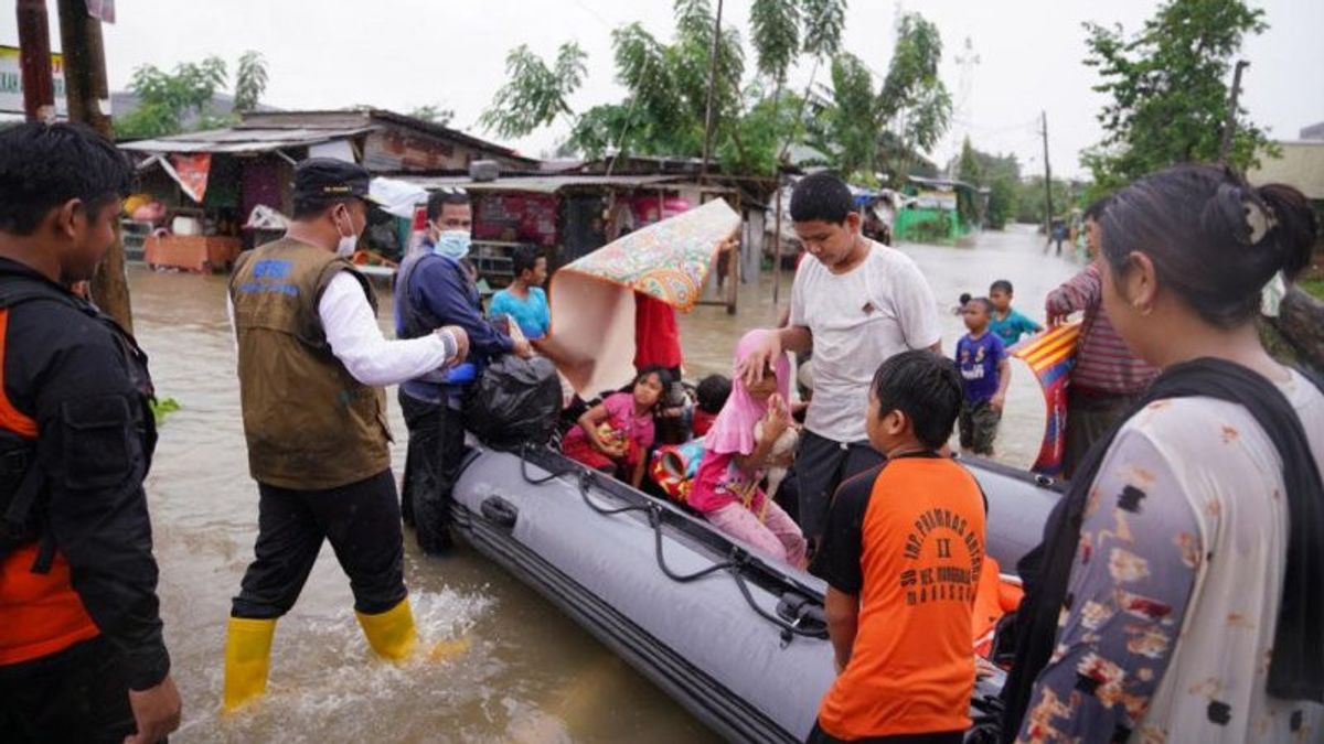 Atasi Banjir di Makassar, BBWS-PJ Keruk Sungai Antang yang Meluap