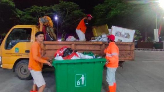 DLH Kota Tangerang Kerahkan Ratusan Petugas Kebersihan di Pusat Keramaian saat Malam Tahun Baru