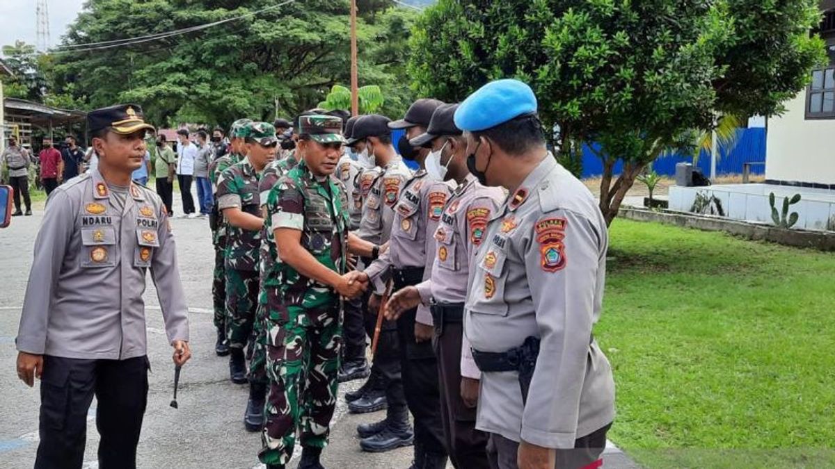 参观Teluk Wondama West Papua Police，Pangdam Kasuari：TNI-Polri协同作用不仅仅是一个口号，你们必须彼此相爱