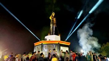卡廷甘的吉利克·里吾特新雕像花费19亿印尼盾预算