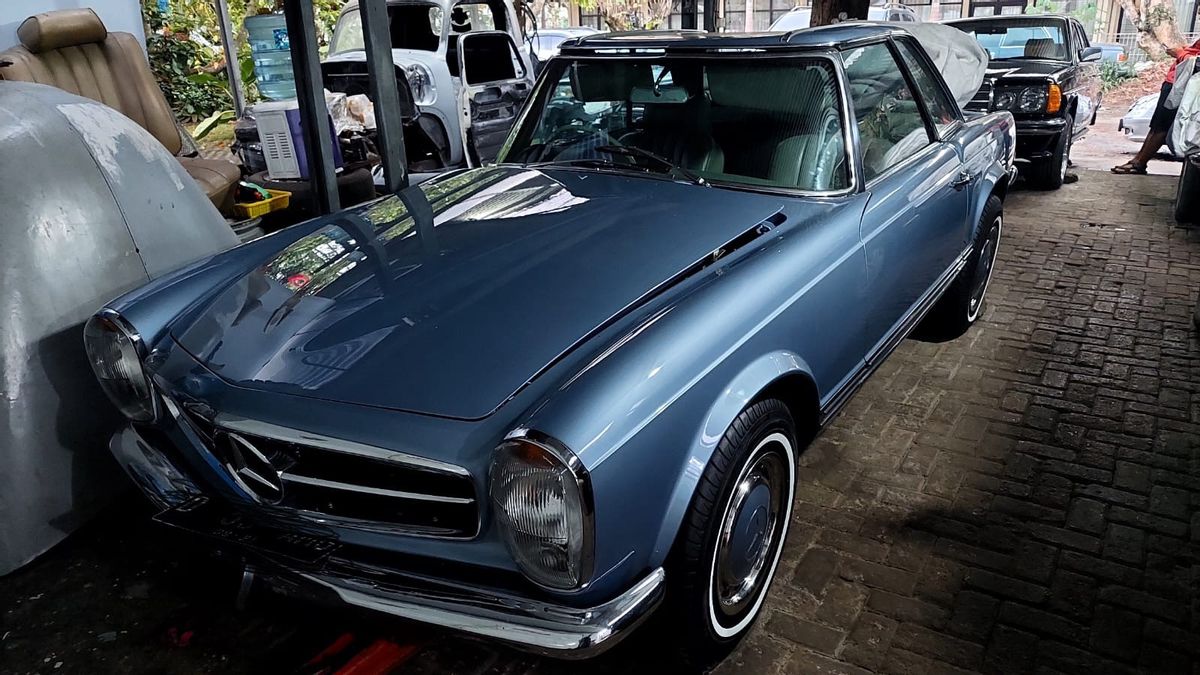 Masih di Bengkel, Ternyata Mercedes Benz 280 SL Ridwan Kamil yang Disita KPK Baru Direstorasi